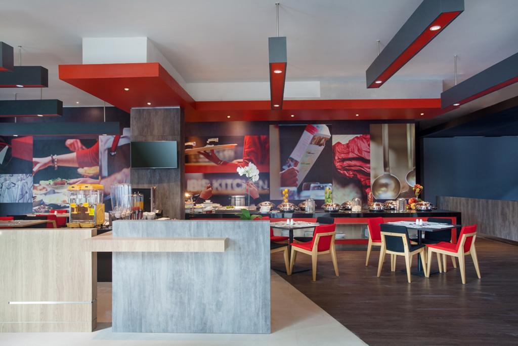 Ibis Makassar City Center Zewnętrze zdjęcie