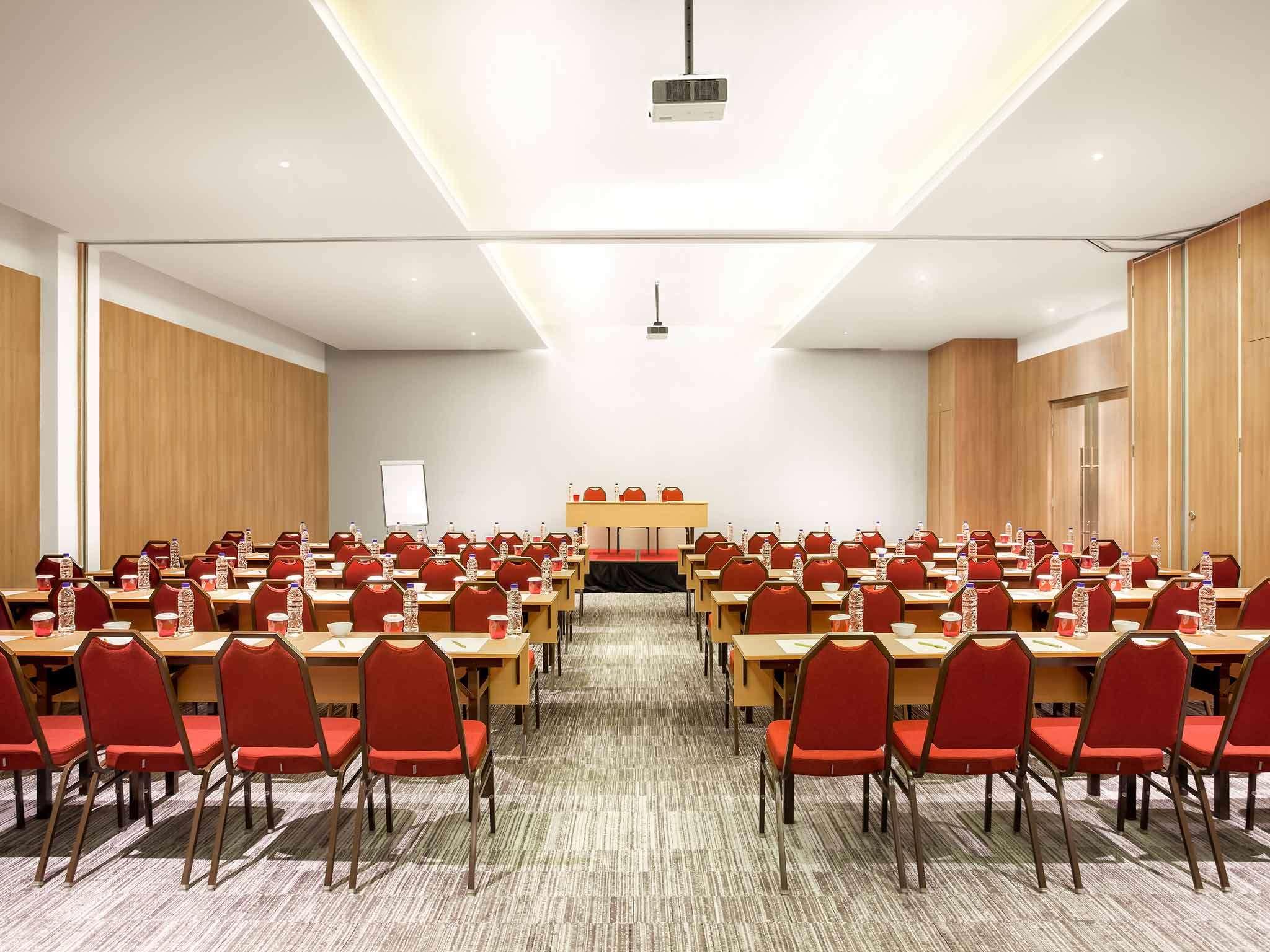 Ibis Makassar City Center Zewnętrze zdjęcie