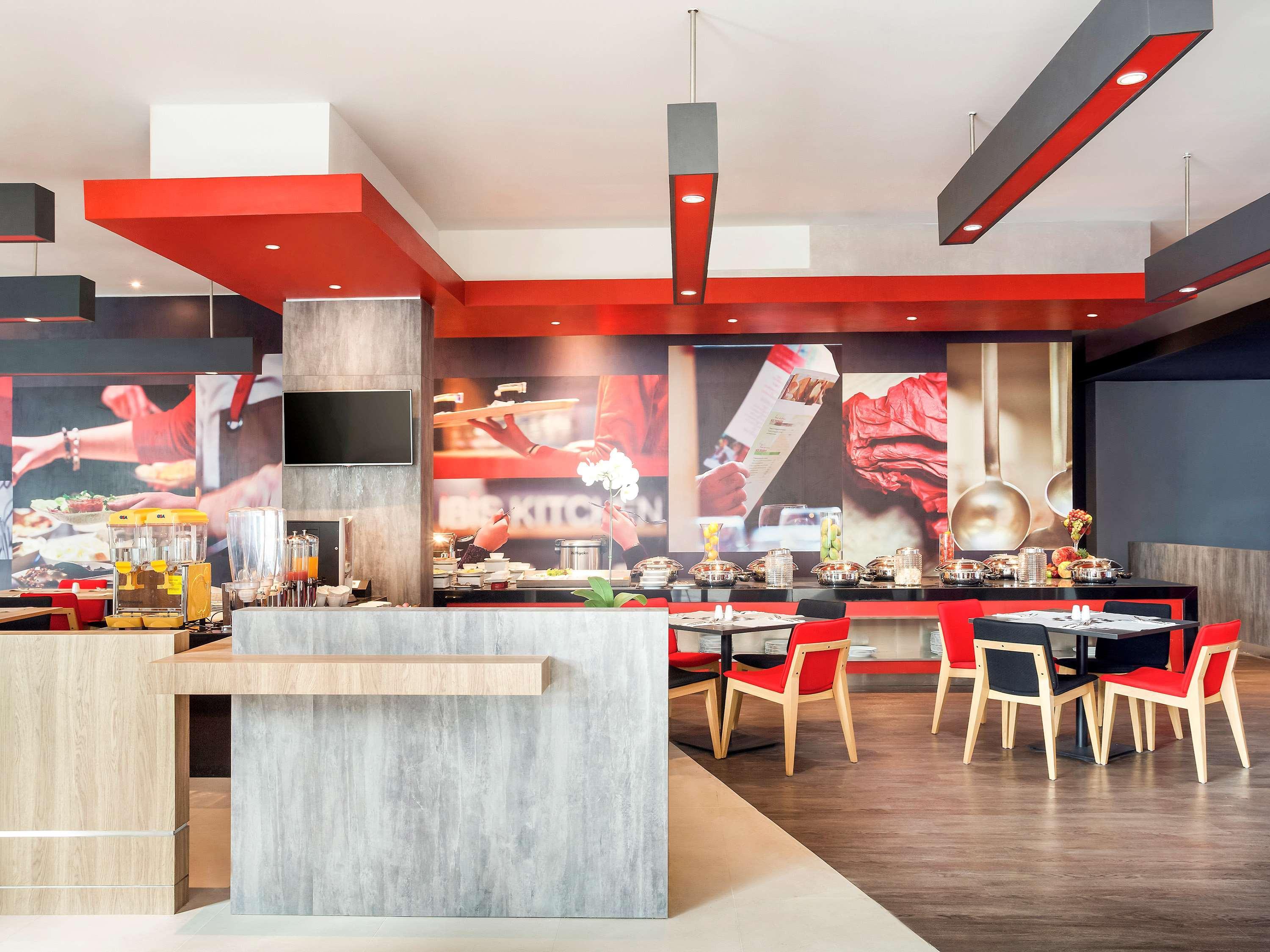Ibis Makassar City Center Zewnętrze zdjęcie