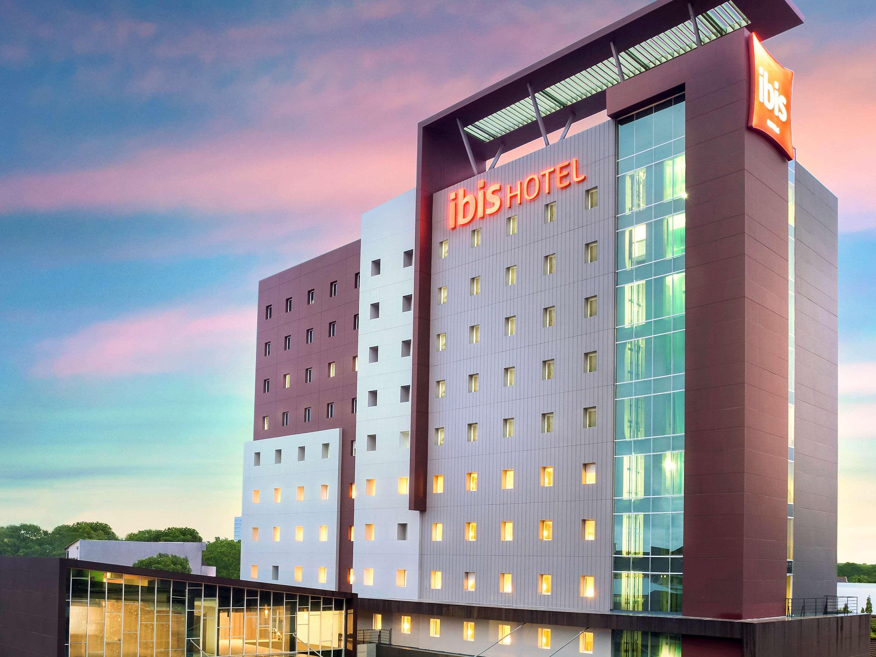 Ibis Makassar City Center Zewnętrze zdjęcie