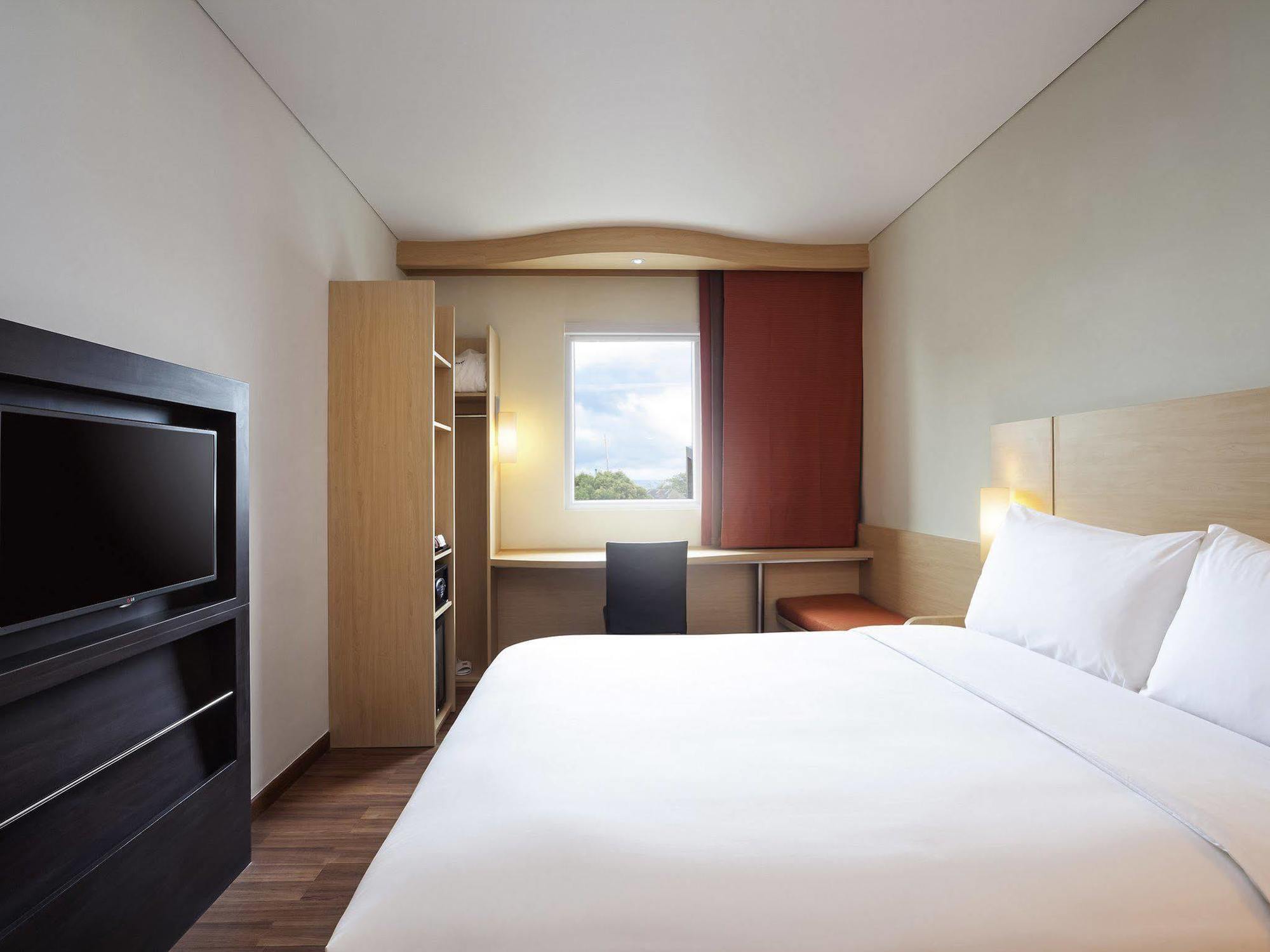 Ibis Makassar City Center Zewnętrze zdjęcie